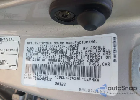 2003 Toyota Camry Le z USA, uszkodzony, nr VIN 4T1BE32K53U136384